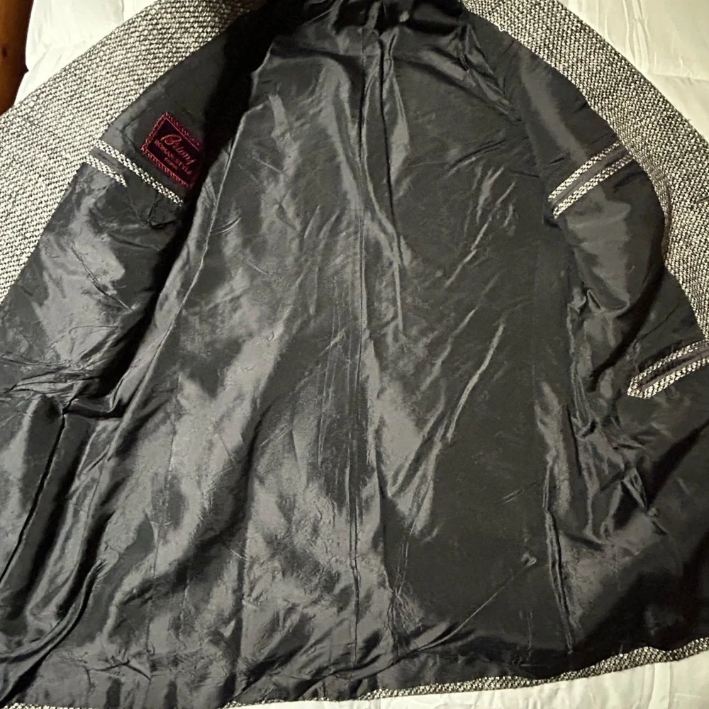 Brioni Roman Style Wool Silk Blazer Sport Coat Textured
